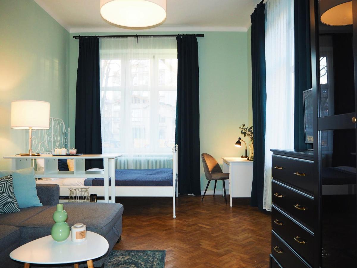 크라쿠프 Wawelove Kossak Apt 1 Min To Royal Wawel Castle! Free Parking 아파트 외부 사진