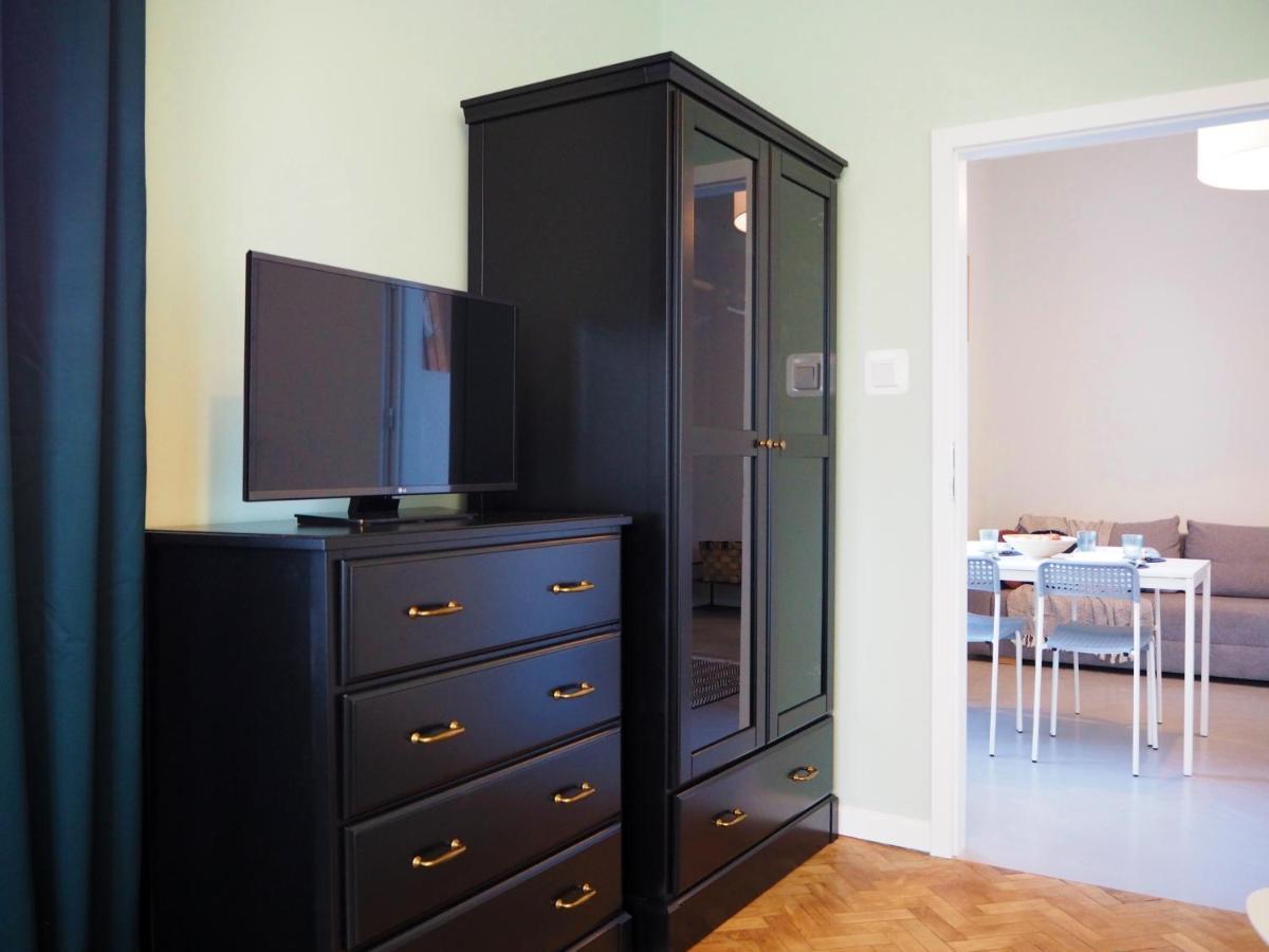 크라쿠프 Wawelove Kossak Apt 1 Min To Royal Wawel Castle! Free Parking 아파트 외부 사진